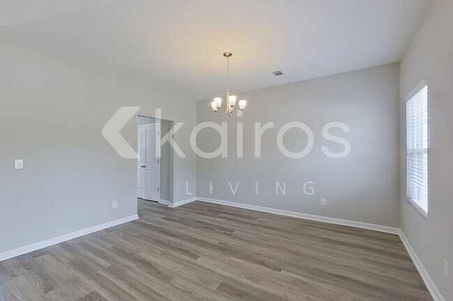 Foto del edificio - 7355 Foggy River Dr