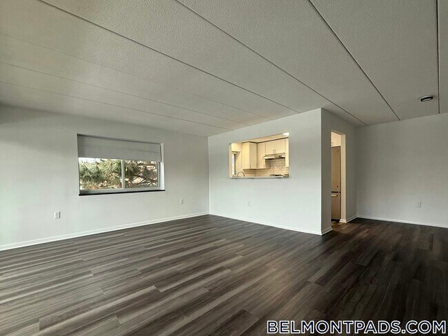 Foto del edificio - 55 Hill Rd