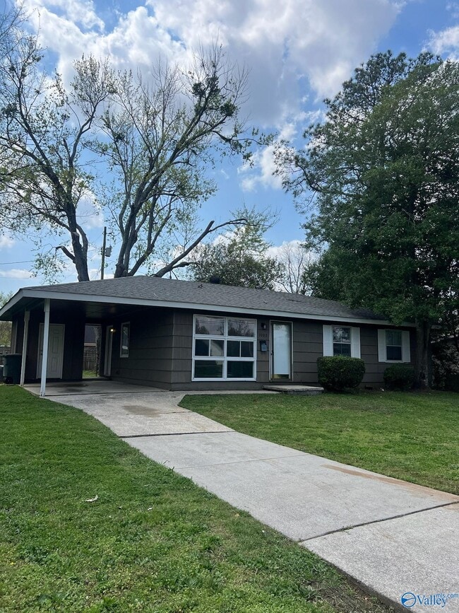 Foto del edificio - 1002 Lowell Dr SE