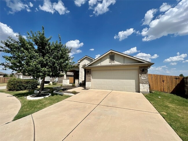 Foto del edificio - 7217 Garnet Mill Ln