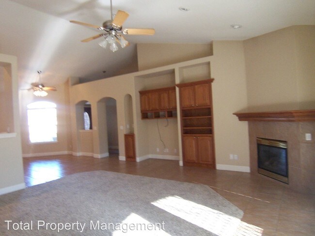 Building Photo - 3 br, 2 bath House - 2465 Presidential Dr.