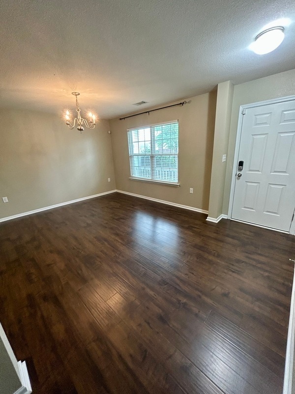 Foto del edificio - 3987 Tallowtree Ln