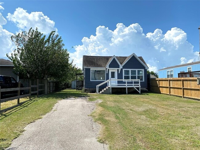 Building Photo - 2371 Broadway St