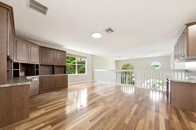 Building Photo - 103 Devonshire Cir