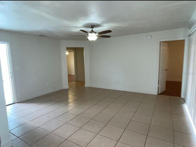 Foto del edificio - 2126 W Grace St