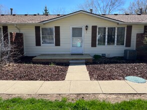Building Photo - 1583 Highland Park Dr