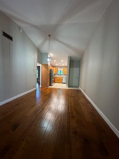 Building Photo - 301 Olivewood Pl