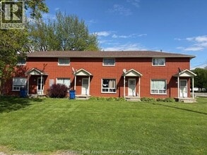 Building Photo - 990 Chandler St