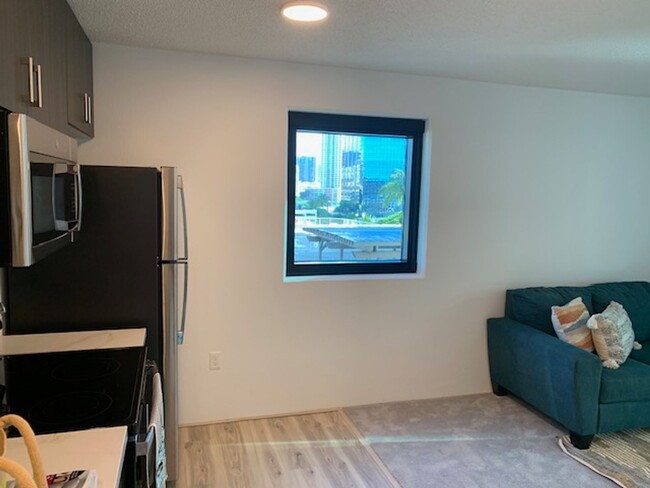 Building Photo - Ililani in Kakaako - 1 bedroom, 1 bath Con...