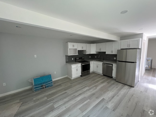 Building Photo - 2595 Wentworth Dr