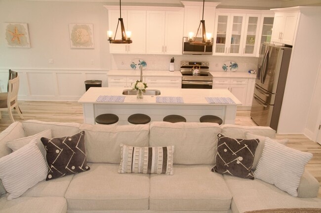 Building Photo - For Lease - 4 BR| 2 BA Furnished New Const...