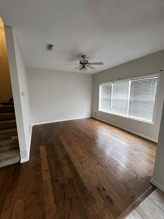 sala de estar - 79 Courtyard Way