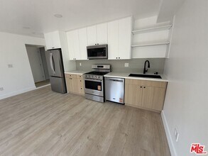Building Photo - 2106 Pisani Pl