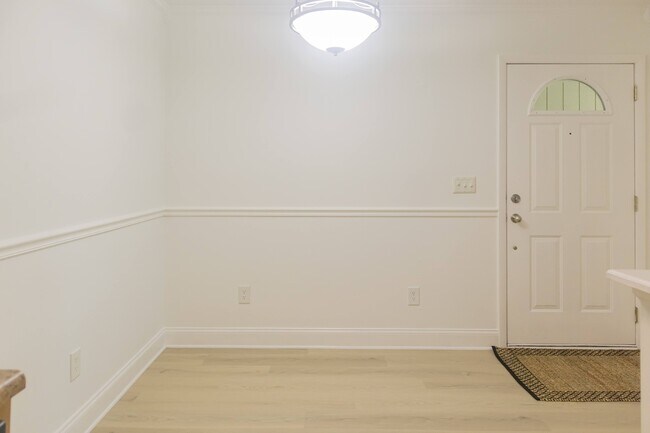 Foto del edificio - 3737 Loretto Rd