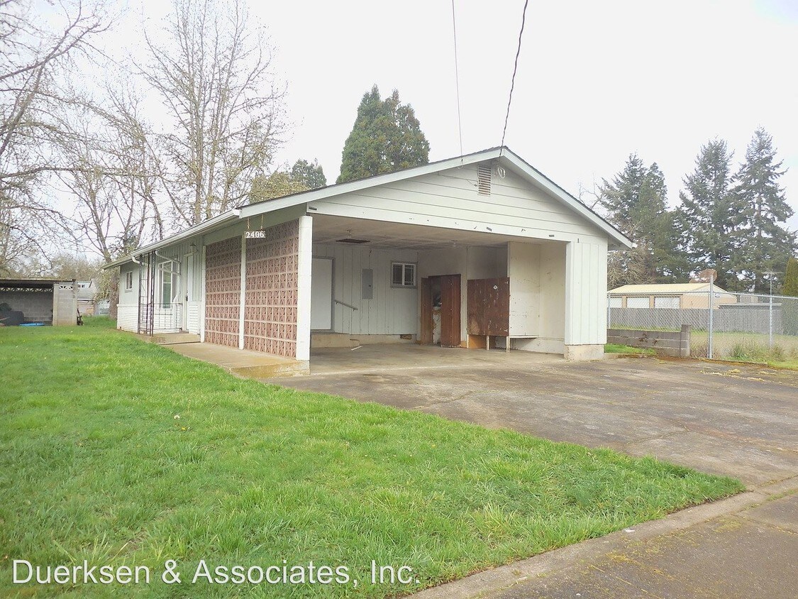 Primary Photo - 2406-2410 SE Ryan St