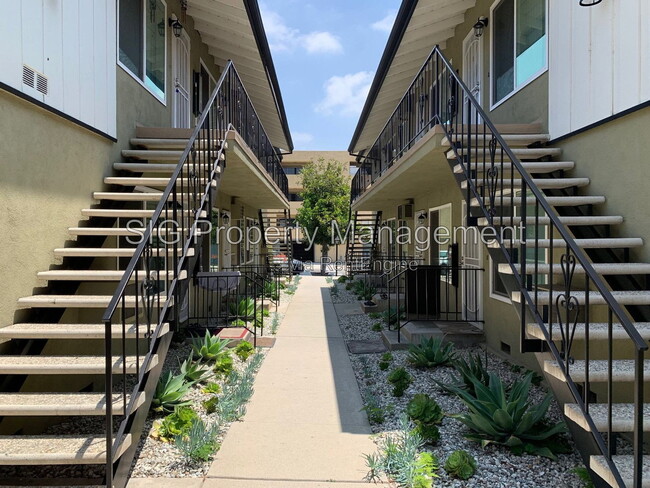 Photo - 1126 East Doran Street Apartment