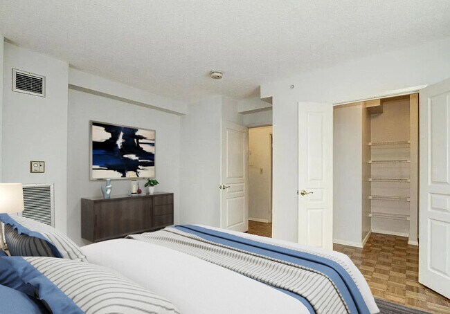 Foto del edificio - 7111 Woodmont Ave