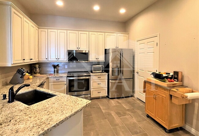 Photo - 14575 West Mountain View Boulevard Apartment