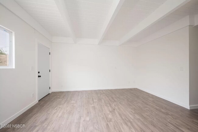 Foto del edificio - 241 Barrington Pl