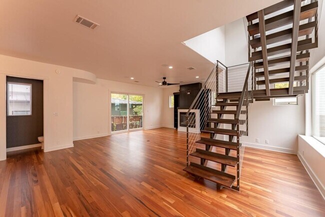Foto del edificio - 716 Post Oak St