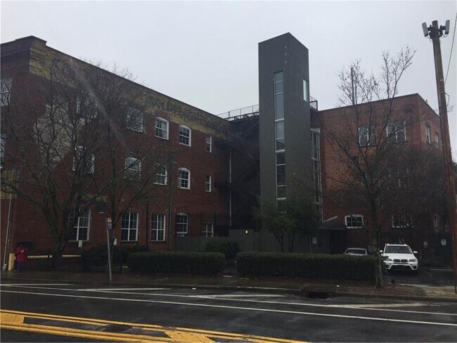 Building Photo - 490 Marietta St NW