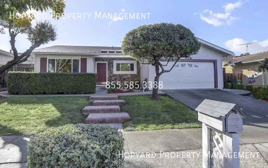 Primary Photo - Beautiful 4 Bedroom, 2 Bathroom single fam...