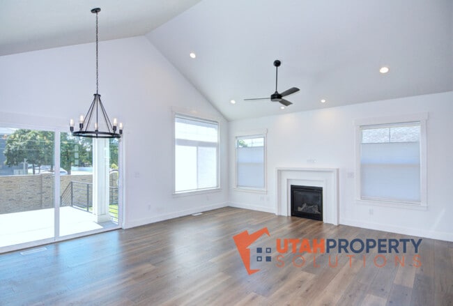 Photo - 538 Fashion Creek Ct Townhome