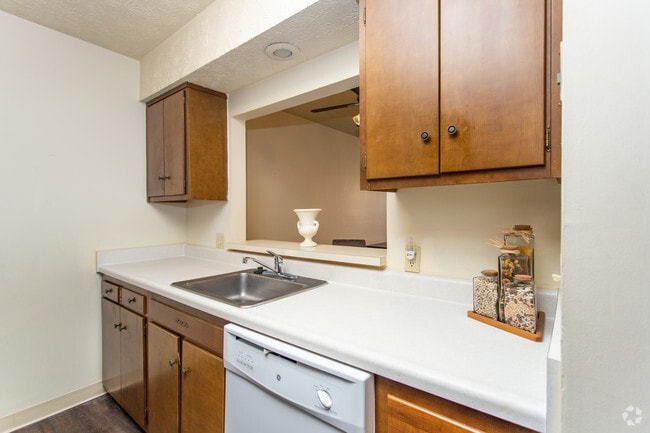 1BR, 1BA - 536 SF - Kings Highlands Apartments
