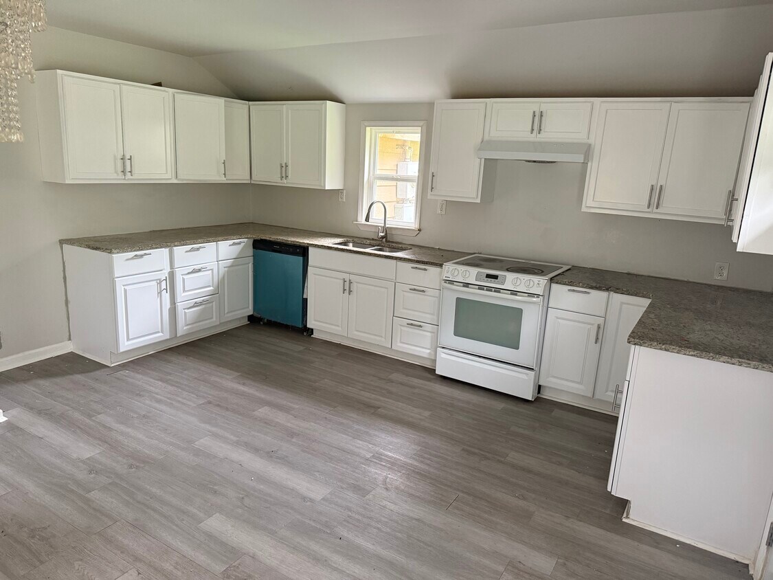 Foto principal - 3115 Parkwood Rd