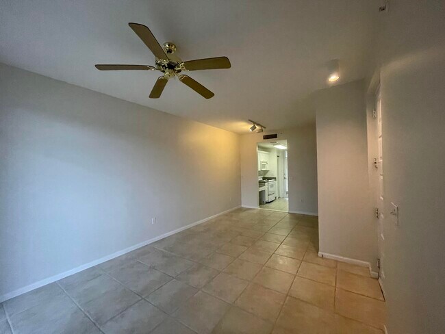 Foto del edificio - 4812 Central Blvd