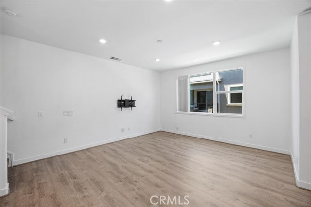 Building Photo - 275 Carmona