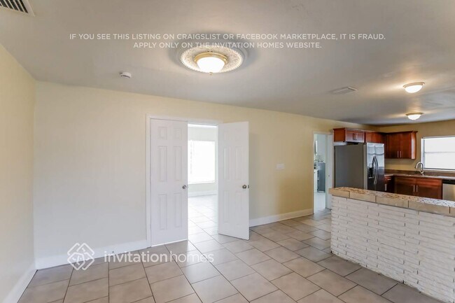 Foto del edificio - 533 W Dayton Cir