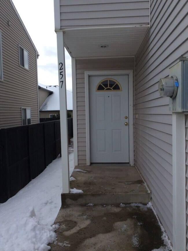 Foto del edificio - 257 NW Clay Ct