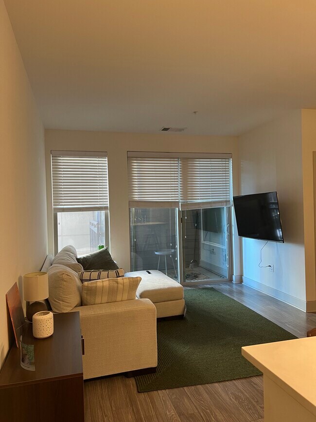 Foto del edificio - 99 E Arizona Ave