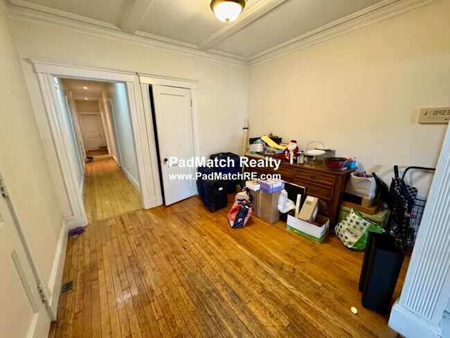 Foto del edificio - 106 Strathmore Rd