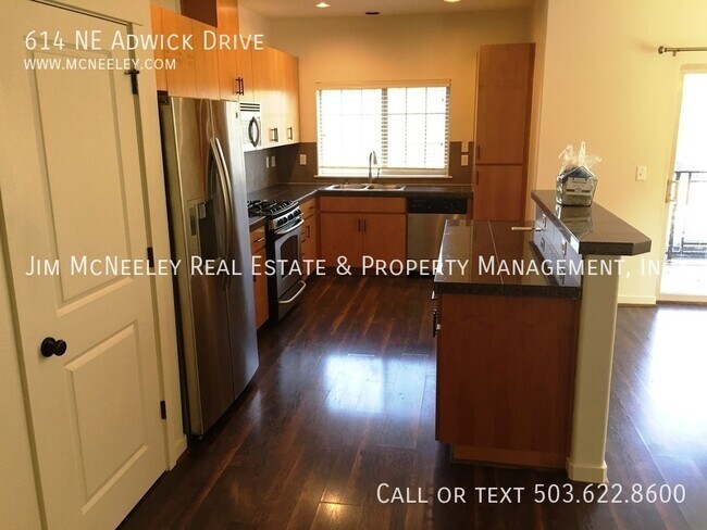 Foto del edificio - 614 NE Adwick Dr