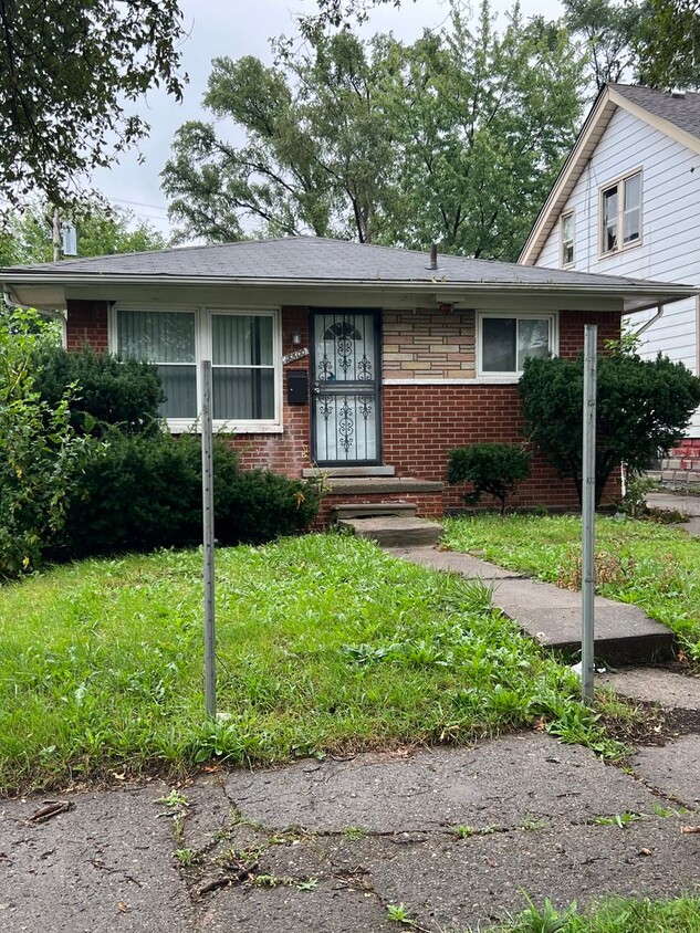 Primary Photo - 3 Bedroom 1 Bath - $1200