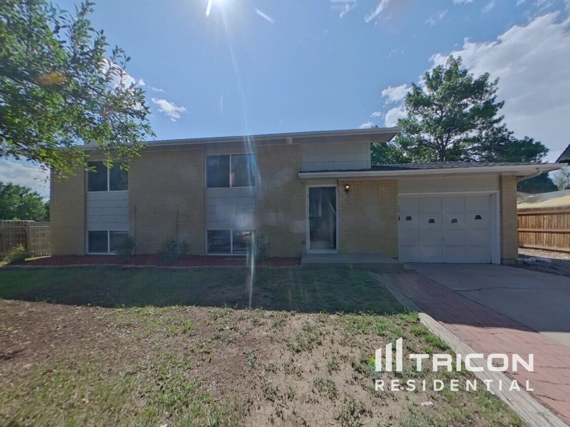 Primary Photo - 7220 Fortman Terrace