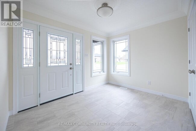 Building Photo - 6 Bradley Ln