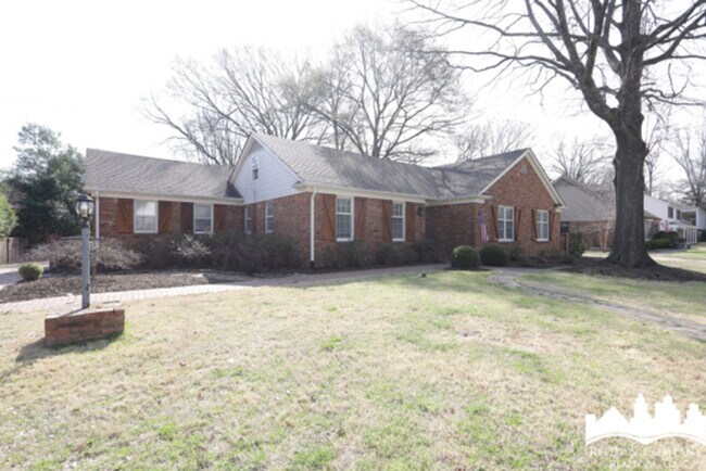 Building Photo - 1264 Yorkshire Dr