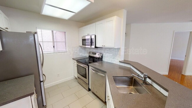 Building Photo - 7223 Camino Degrazia