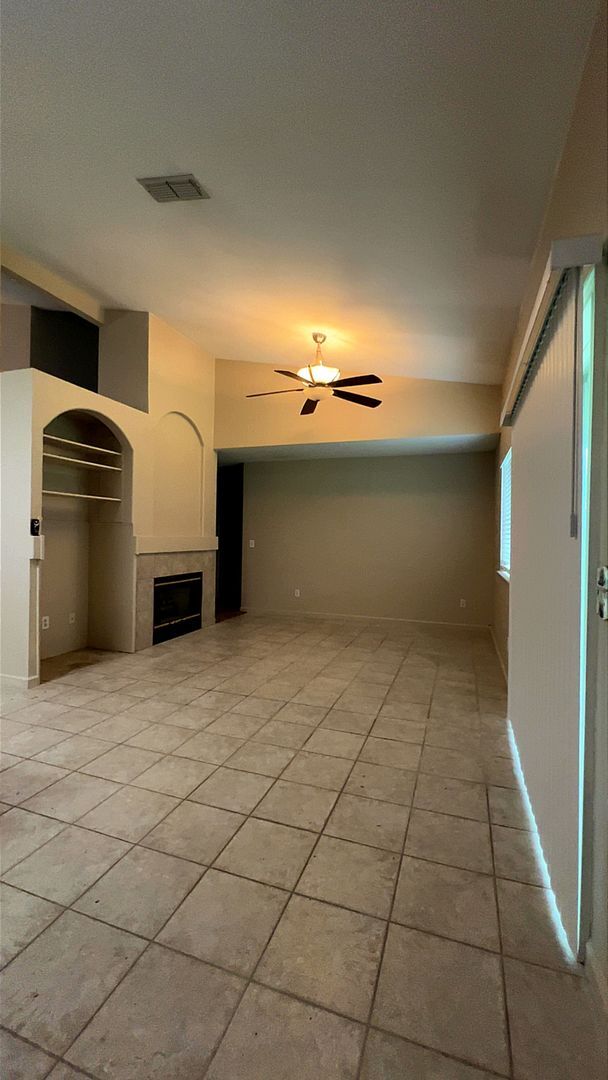 Foto del edificio - 2504 Ives St