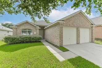 Building Photo - 13831 Hillingdale Ln