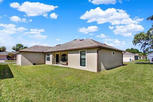 Building Photo - 6028 Sundown Dr