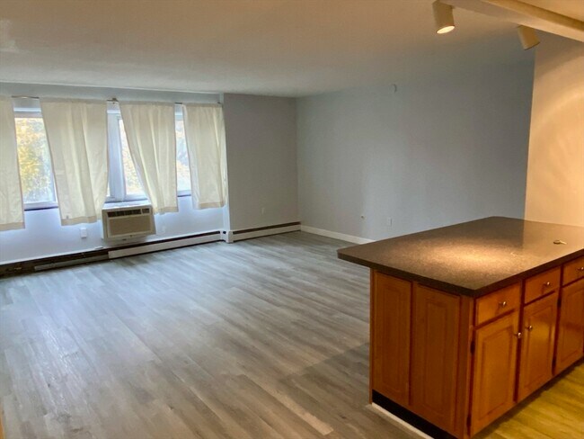 Foto del edificio - 1025 Hancock St