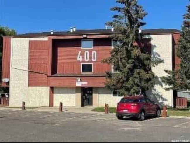 Building Photo - 1580 Olive Diefenbaker Dr
