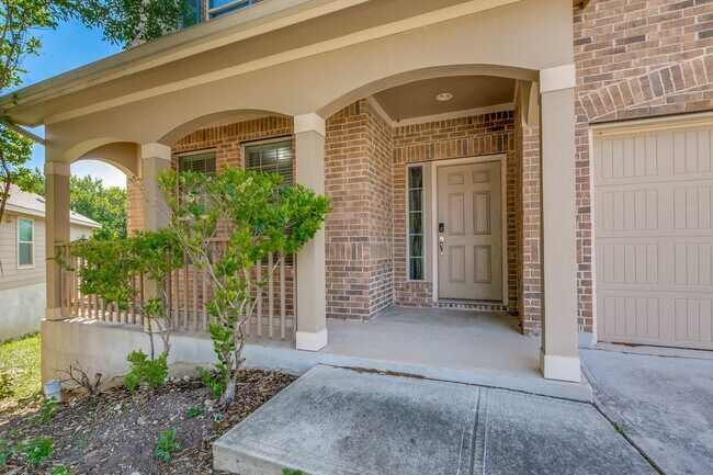 Building Photo - 4-BEDROOM IN TROPHY RIDGE
