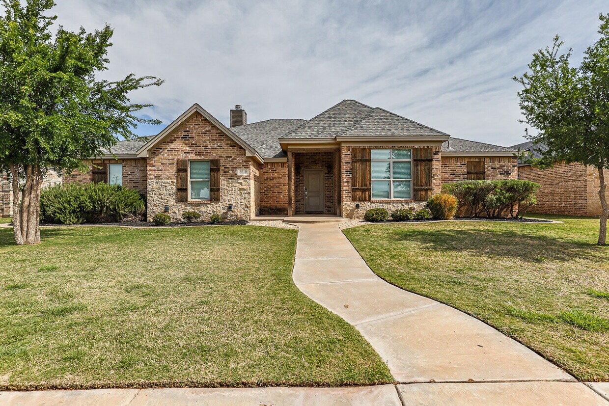 Foto principal - Luxury 4-Bedroom, 3-Bathroom Home in Kelse...