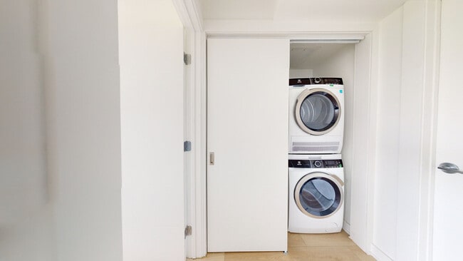 Photo du bâtiment - 5120 Earnscliffe