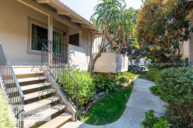 Building Photo - COASTAL CARSLBAD 2BR/2BA CONDO  –PET FRIEN...